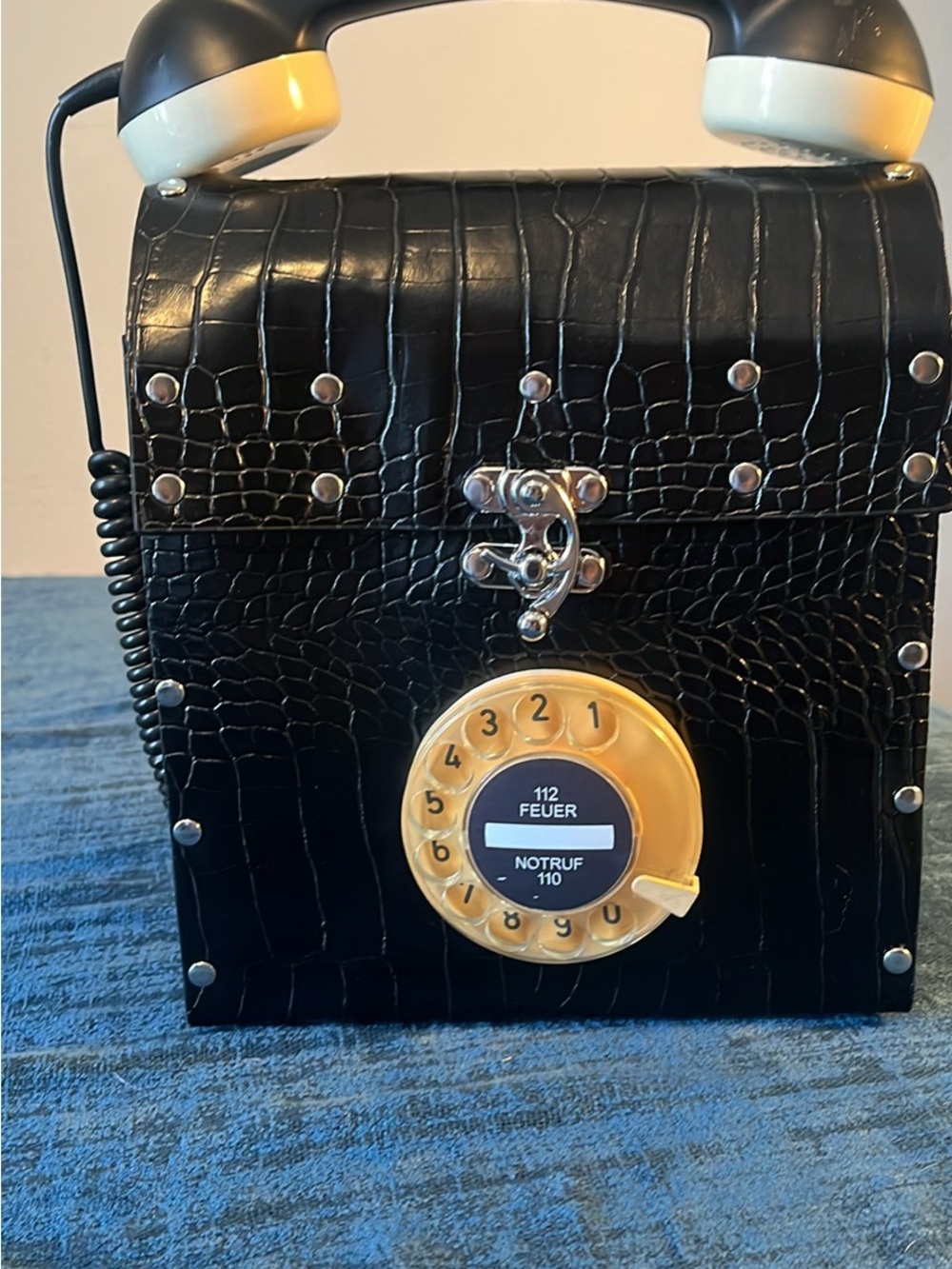 Black Croc-Embossed Retro Telephone Handbag with Yellow Dial